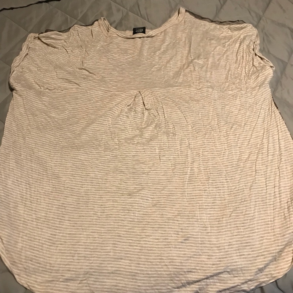 Brand new with out tags floral shirt
